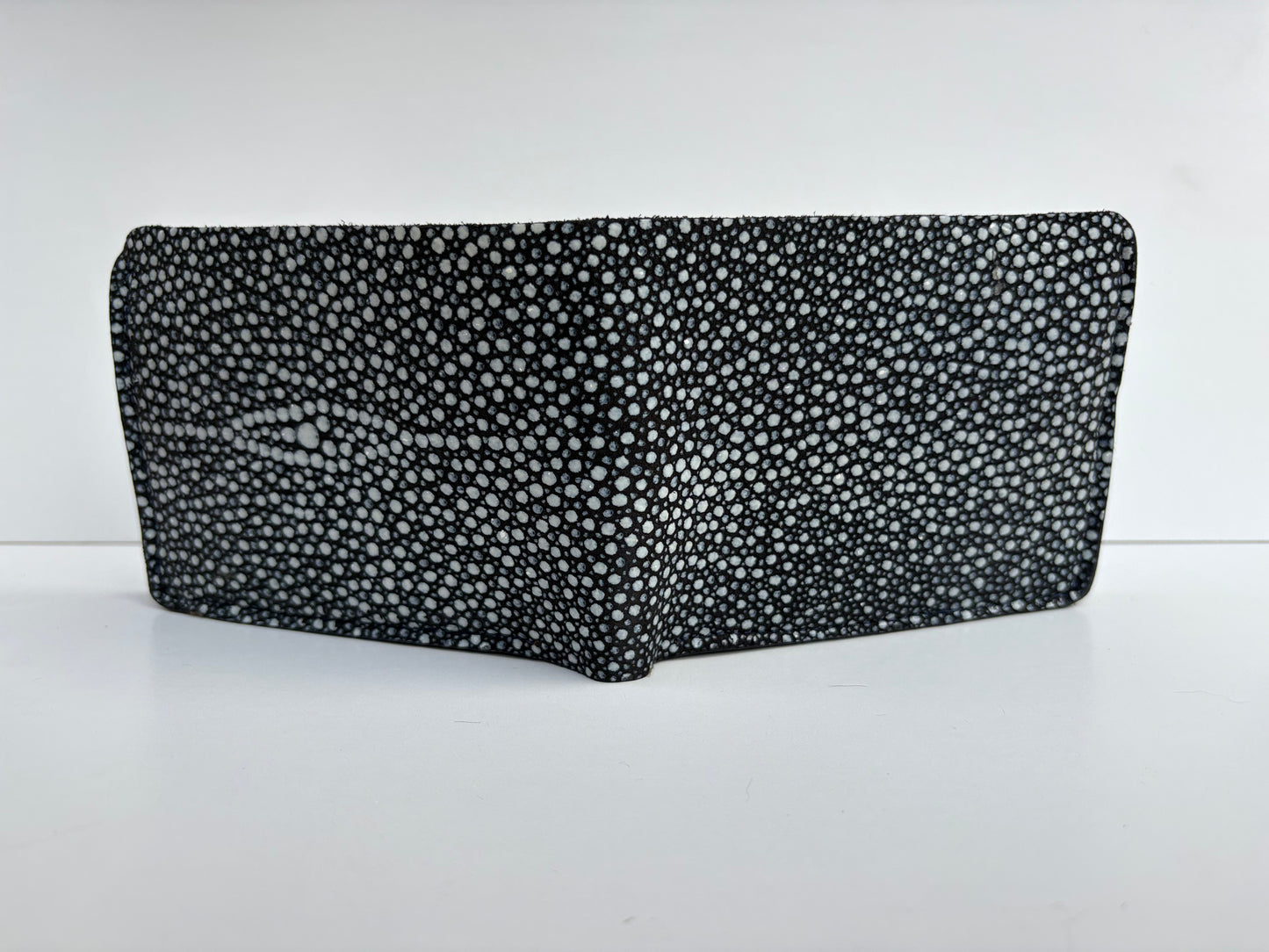 Bi Fold Stingray Skin Wallet | Ocean-inspired Everyday Carry.
